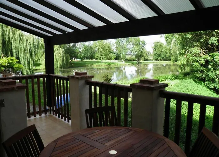 Semesterbostad De Caractere Avec Etang Prive, Jardin Clos Et Cheminee, Parfait Pour Les Familles - Fr-1-426-121 *