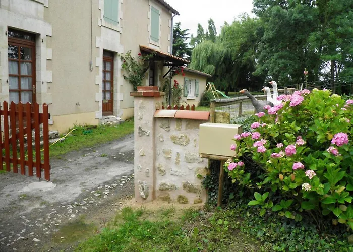 De Caractere Avec Etang Prive, Jardin Clos Et Cheminee, Parfait Pour Les Familles - Fr-1-426-121 Payré-sur-Vendée