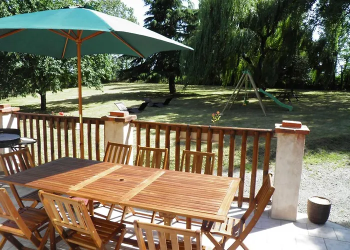 De Caractere Avec Etang Prive, Jardin Clos Et Cheminee, Parfait Pour Les Familles - Fr-1-426-121 *